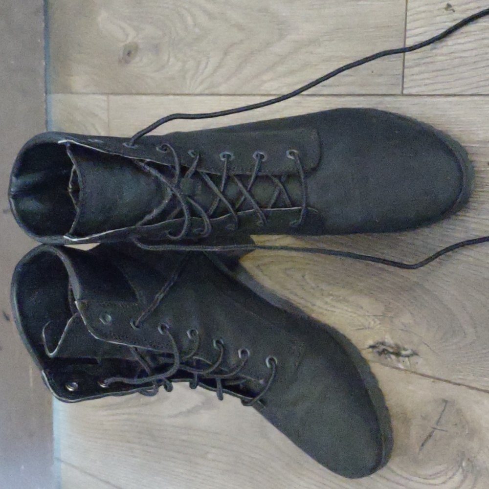Boots - Picture 2 of 2